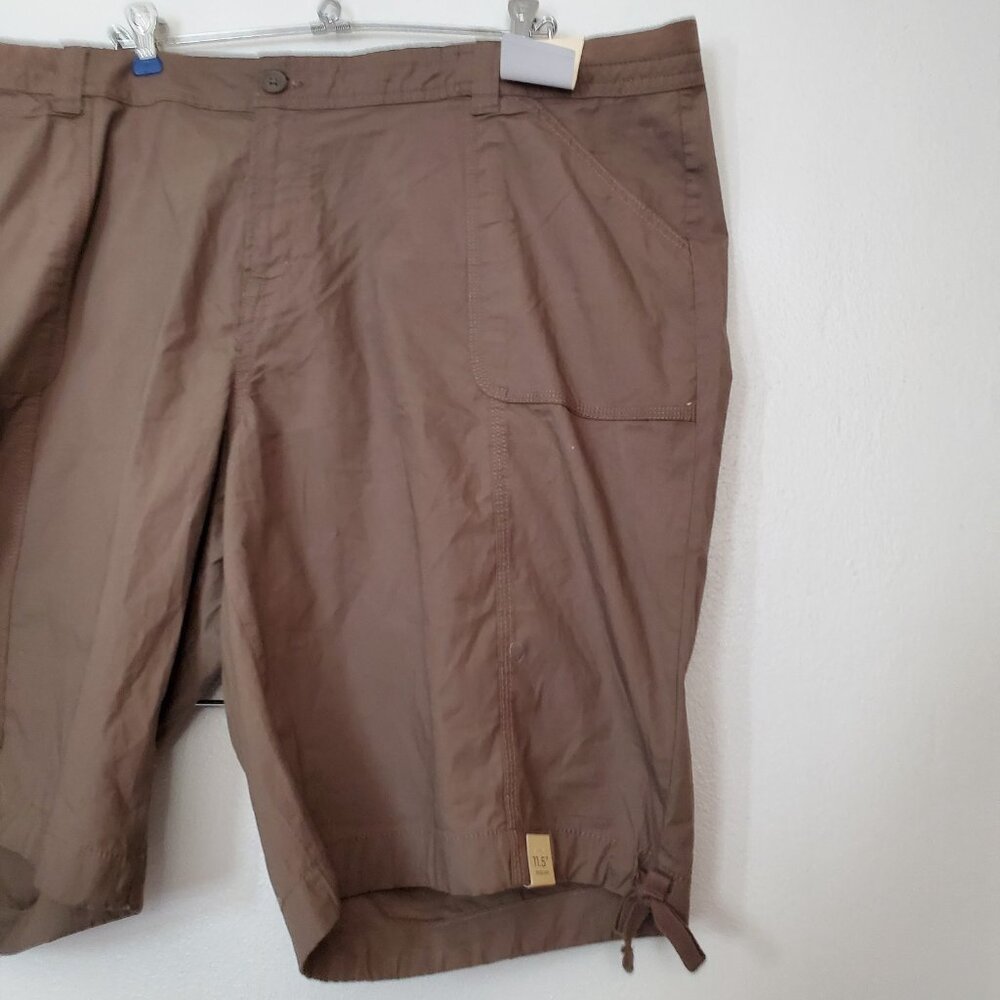 Women's Plus Size Bemuda Shorts 24W Set of 2 White A3 & Green St Johns Bay - Picture 4 of 14
